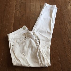 🧿 A&F Women’s Distressed White Jeans Sz: 12R